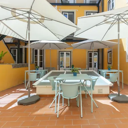 Metropolitan Living - Janelas Verdes * Lisboa