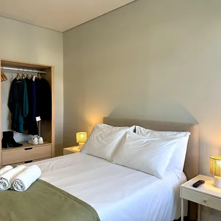 Metropolitan Living - Janelas Verdes * Lisbon