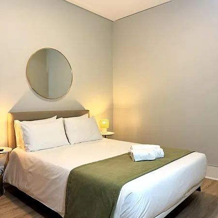 Apartment Metropolitan Living - Janelas Verdes *