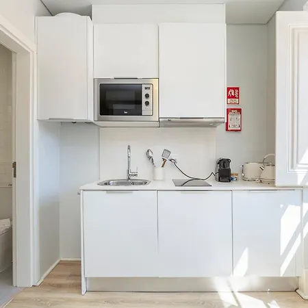 Metropolitan Living - Janelas Verdes Lisbon