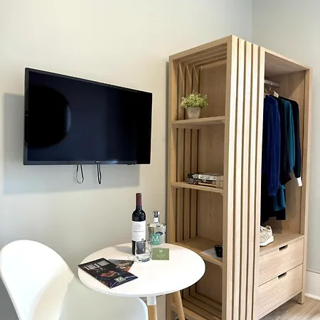 Apartment Metropolitan Living - Janelas Verdes Lisbon
