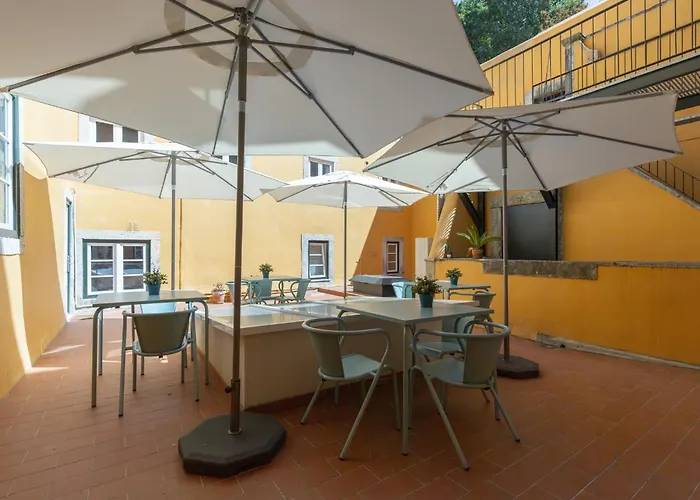 Metropolitan Living - Janelas Verdes * Lissabon