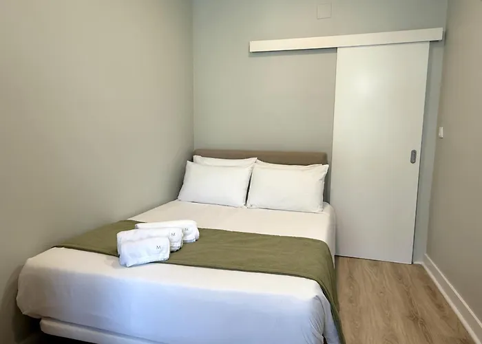 Apartment Metropolitan Living - Janelas Verdes *