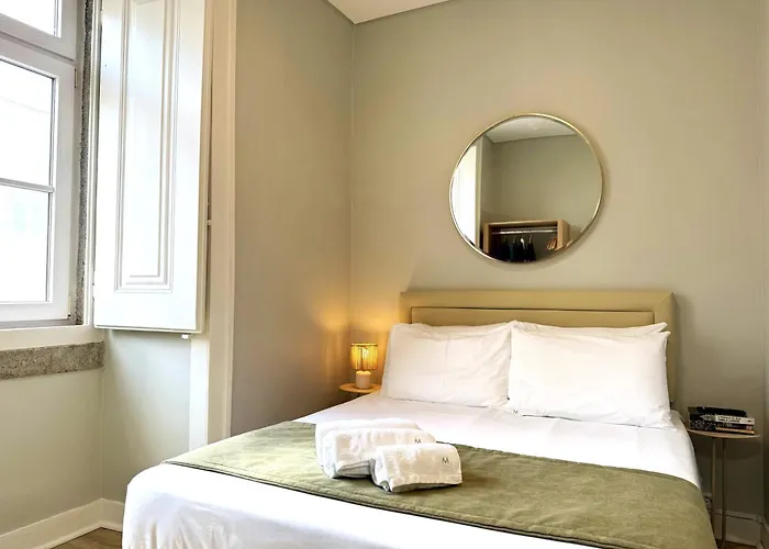 Metropolitan Living - Janelas Verdes Apartment *