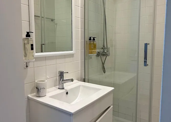 Metropolitan Living - Janelas Verdes Apartment *